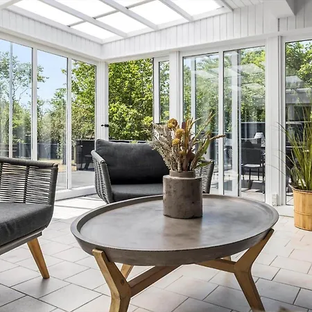 9010-aakirkeby-bjaelkeasen-5 *