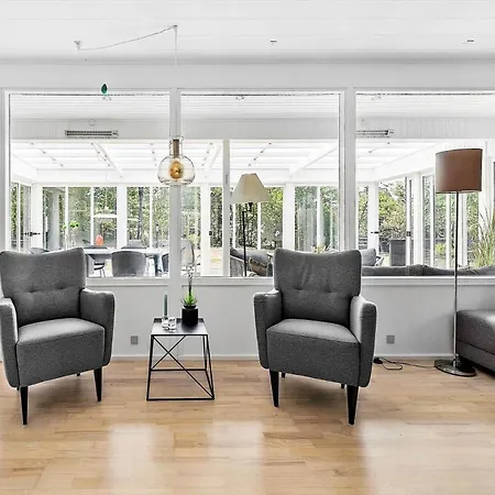 9010-aakirkeby-bjaelkeasen-5 *