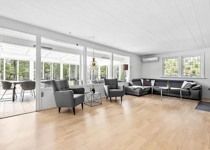9010-aakirkeby-bjaelkeasen-5 Vester Somarken